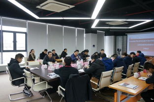 影創(chuàng)科技攜手職業(yè)院校，推動(dòng)汽車類專業(yè)混合現(xiàn)實(shí)技術(shù)融合應(yīng)用